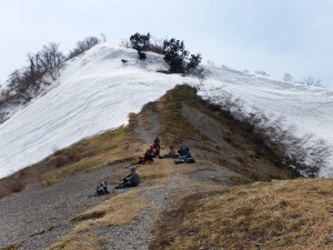 １２：４０　天狗の休場で休憩