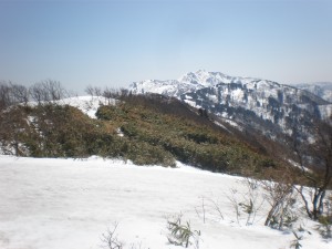 マトネから金北山を望む