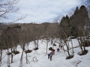 アオネバ十字路~マトネ間は残雪多し