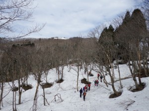 アオネバ十字路～マトネ間は残雪多し